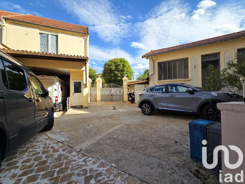 Maison - 250 m² - 15 pièces