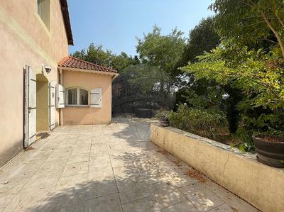 Maison - 189 m² - 6 pièces