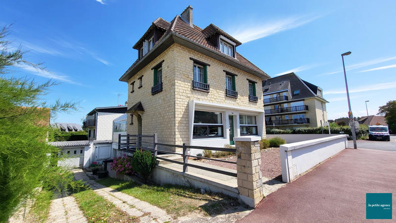 Maison - 366 m² - 20 pièces