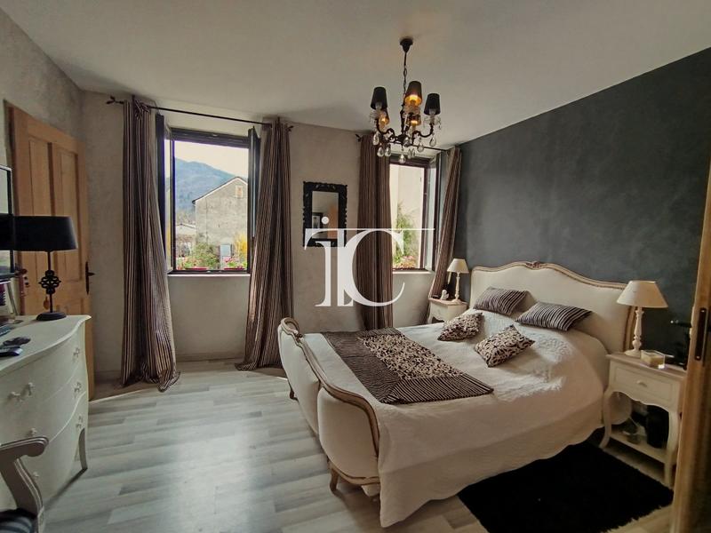 Maison en pierre - 116 m² - 5 pièces