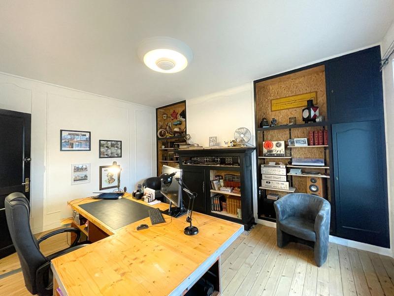 Maison - 228 m² - 7 pièces