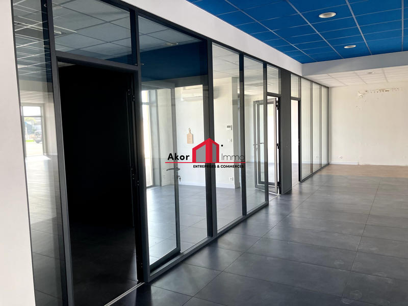 Local commercial - 330 m² - 2 pièces