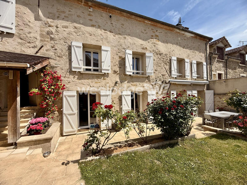 Maison - 195 m² - 6 pièces