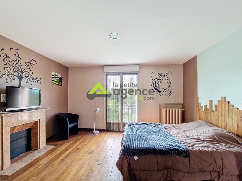 Maison - 170 m² - 8 pièces