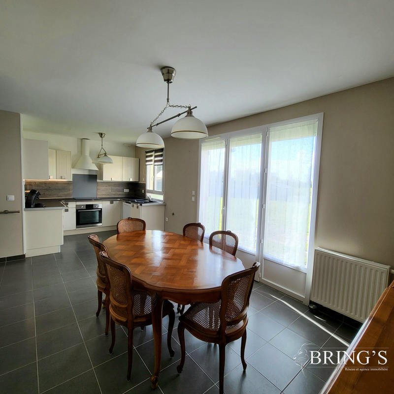 Maison - 92 m² - 6 pièces