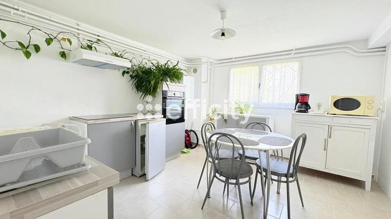 Pavillon - 136 m² - 6 pièces