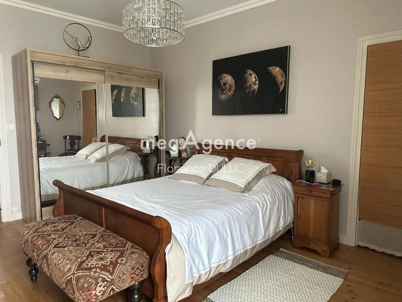 Maison - 189 m² - 7 pièces