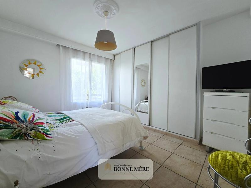 Appartement - 100 m² - 3 pièces