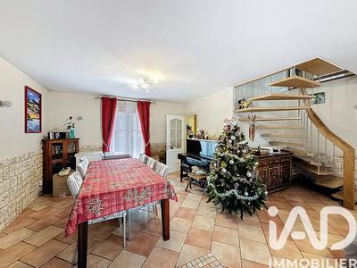 Maison - 130 m² - 4 pièces