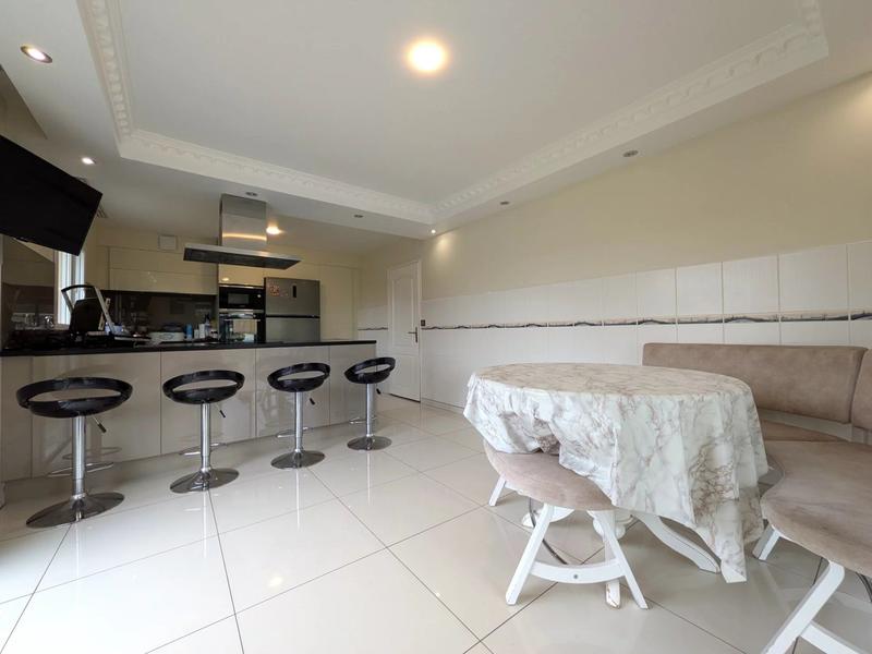 Maison - 152 m² - 7 pièces