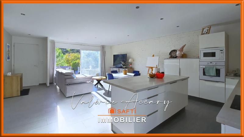 Maison - 115 m² - 6 pièces