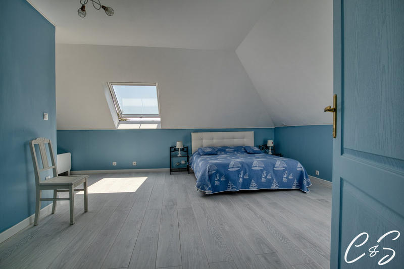 Maison - 215 m² - 6 pièces