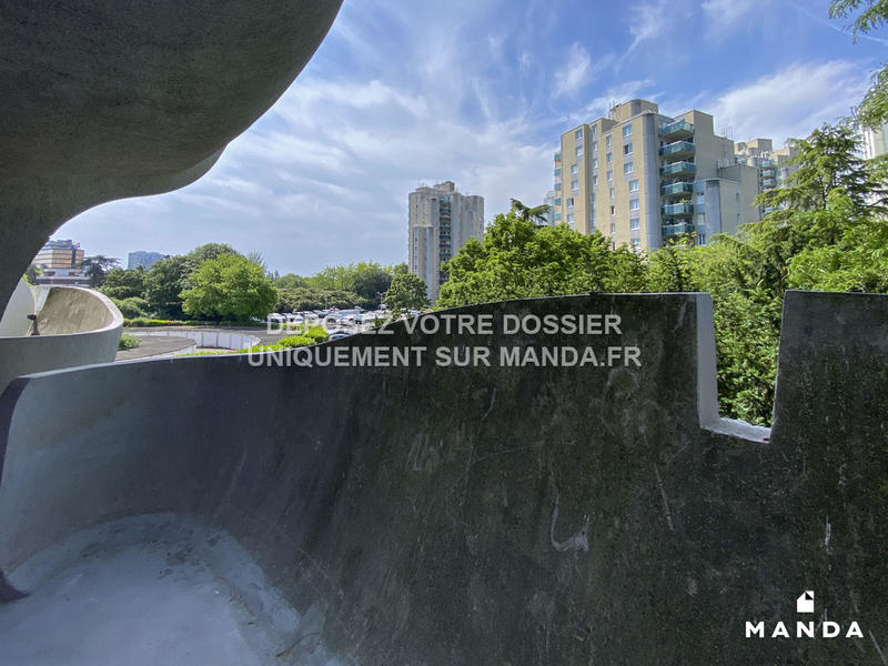 Chambre - 10 m² - 5 pièces