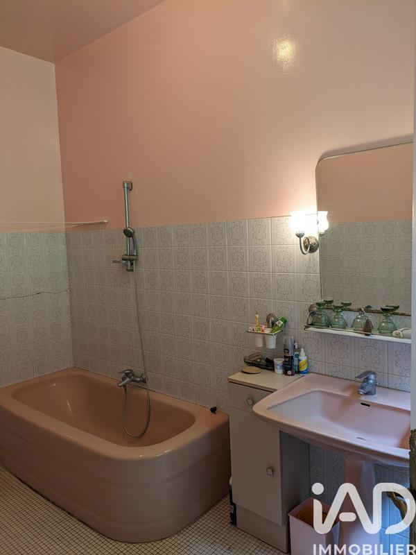 Maison - 244 m² - 6 pièces