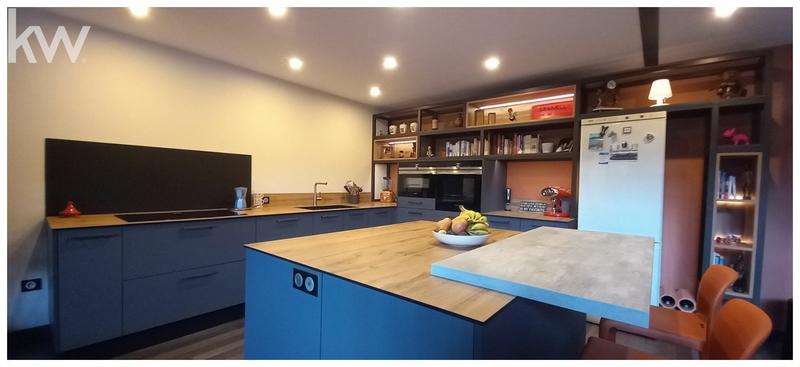 Maison - 206 m² - 7 pièces