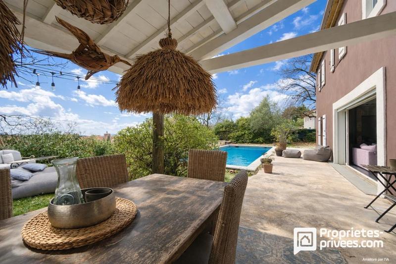 Maison - 200 m² - 6 pièces