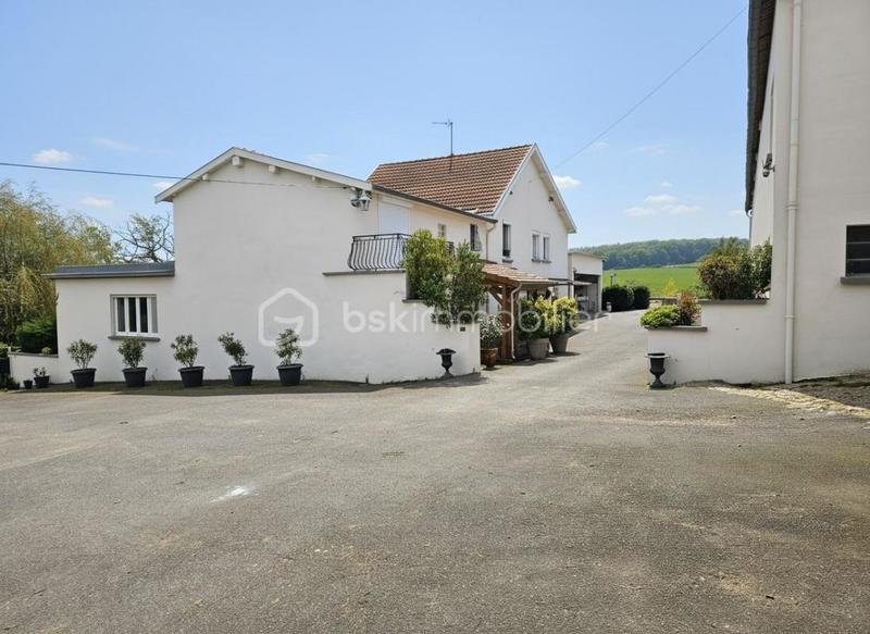 Propriété - 350 m² - 15 pièces