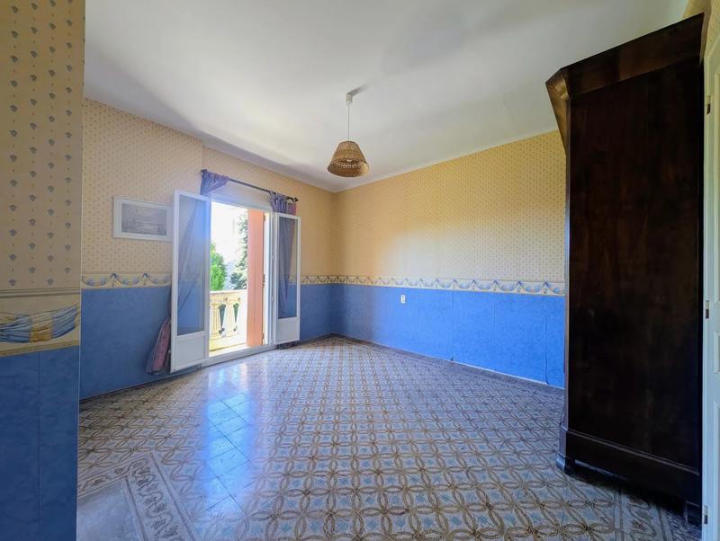 Maison - 260 m² - 9 pièces