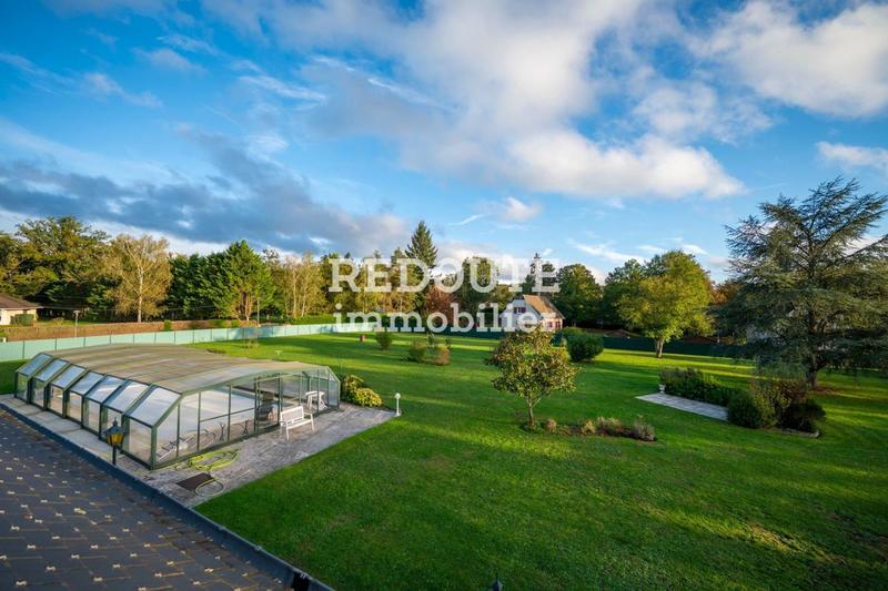 Maison - 210 m² - 10 pièces