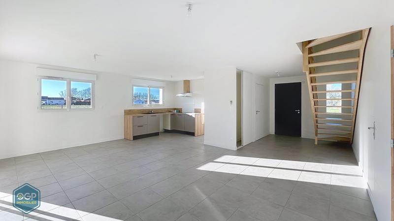 Maison - 96 m² - 4 pièces