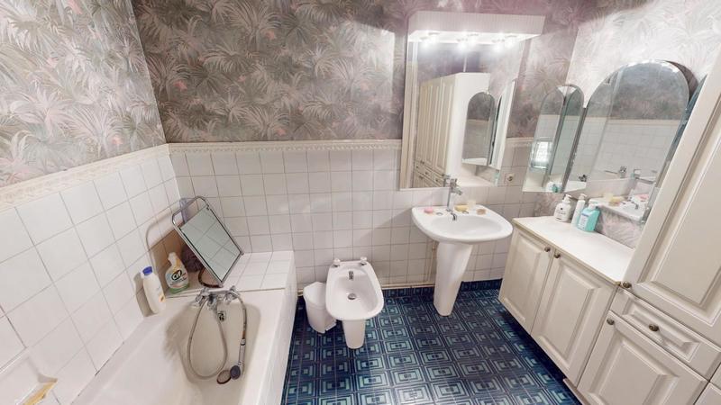 Appartement - 98 m² - 4 pièces