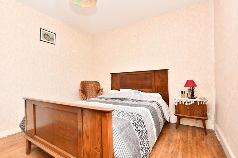 Maison - 93 m² - 5 pièces