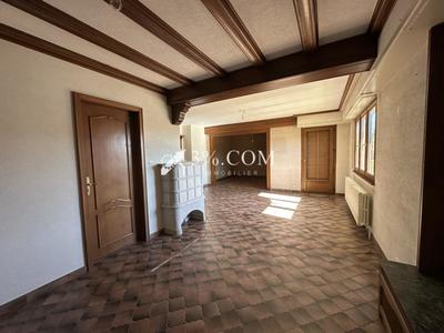 Maison - 200 m² - 8 pièces