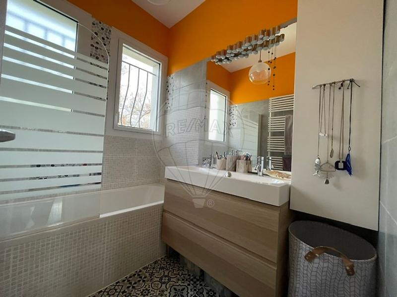 Villa - 168 m² - 6 pièces