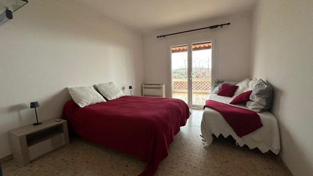 Propriété - 220 m² - 11 pièces