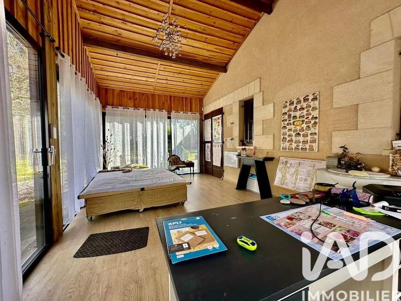 Maison - 250 m² - 8 pièces