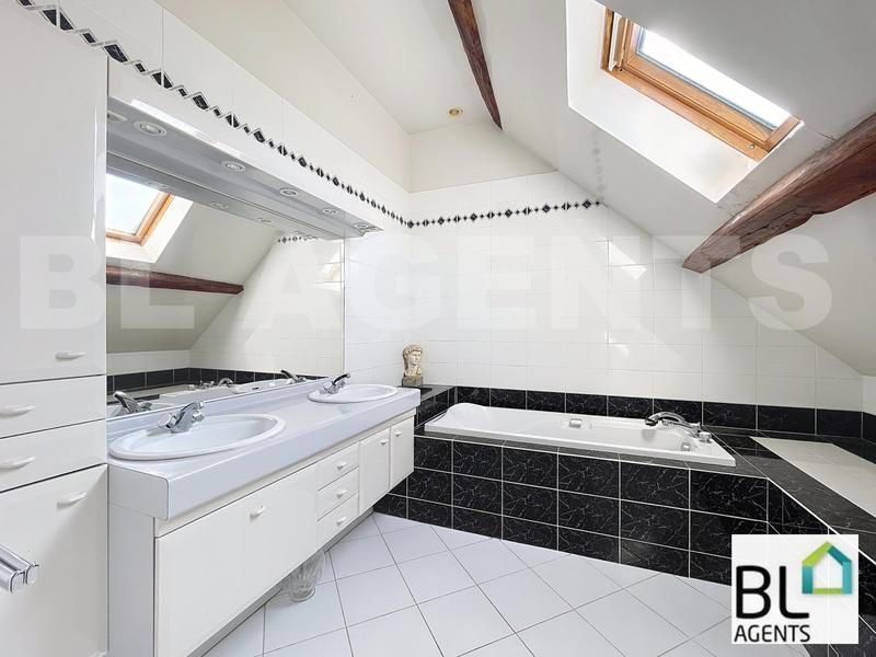 Maison ancienne - 129 m² - 7 pièces