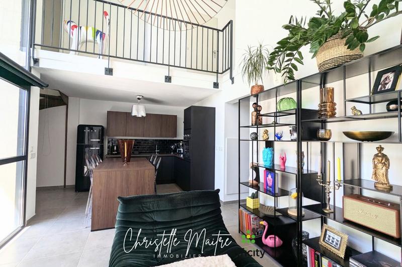 Appartement - 81 m² - 4 pièces