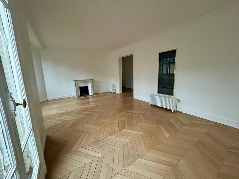 Appartement - 137 m² - 5 pièces