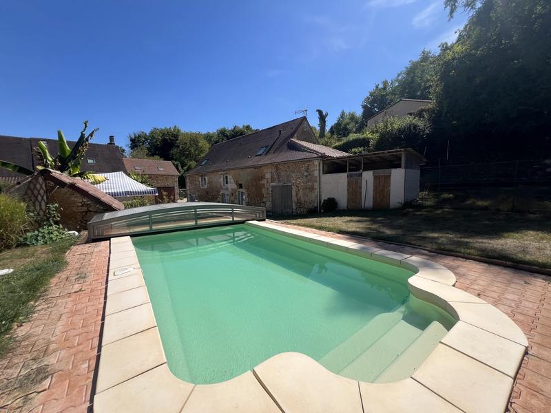 Maison traditionnelle - 440 m² - 13 pièces