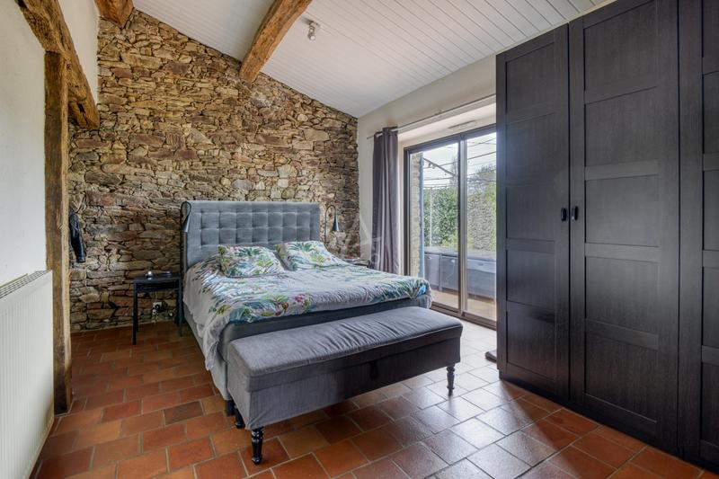 Maison - 243 m² - 7 pièces