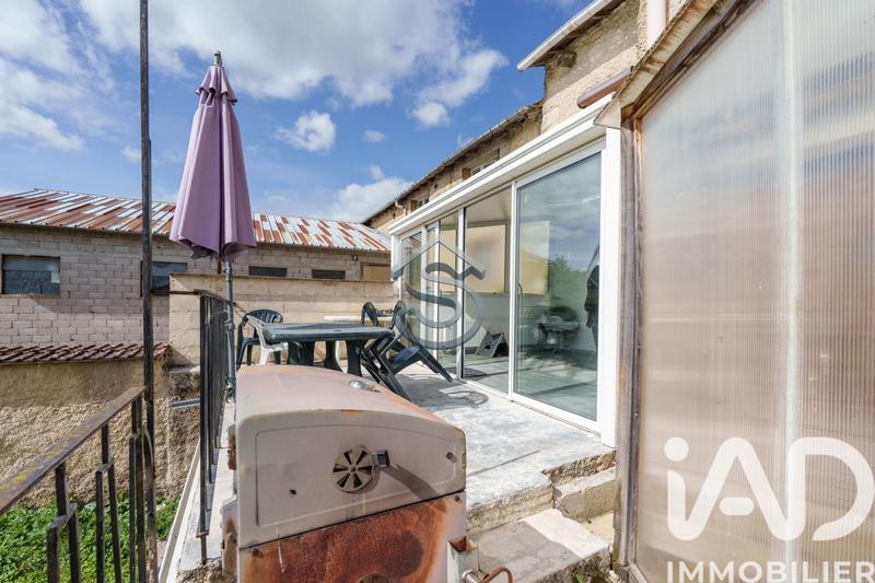 Maison - 243 m² - 7 pièces