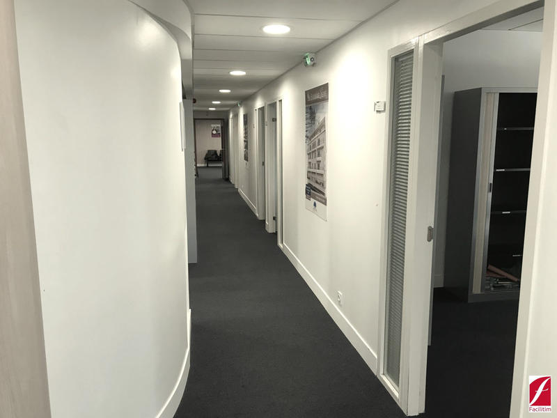 Bureau - 433 m²