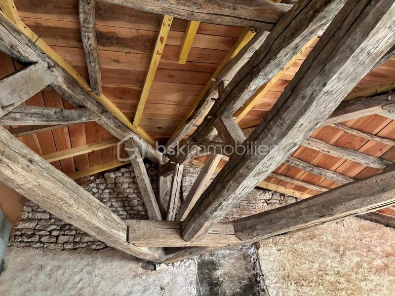 Maison - 220 m² - 6 pièces