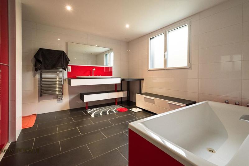 Maison - 184 m² - 8 pièces