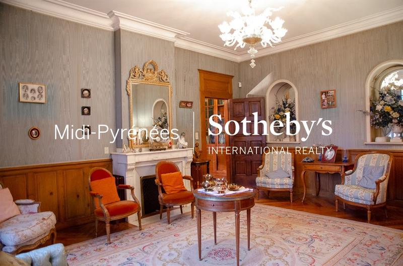 Maison - 500 m² - 16 pièces