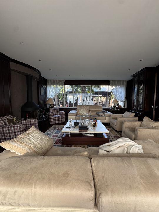 Demeure - 710 m² - 15 pièces