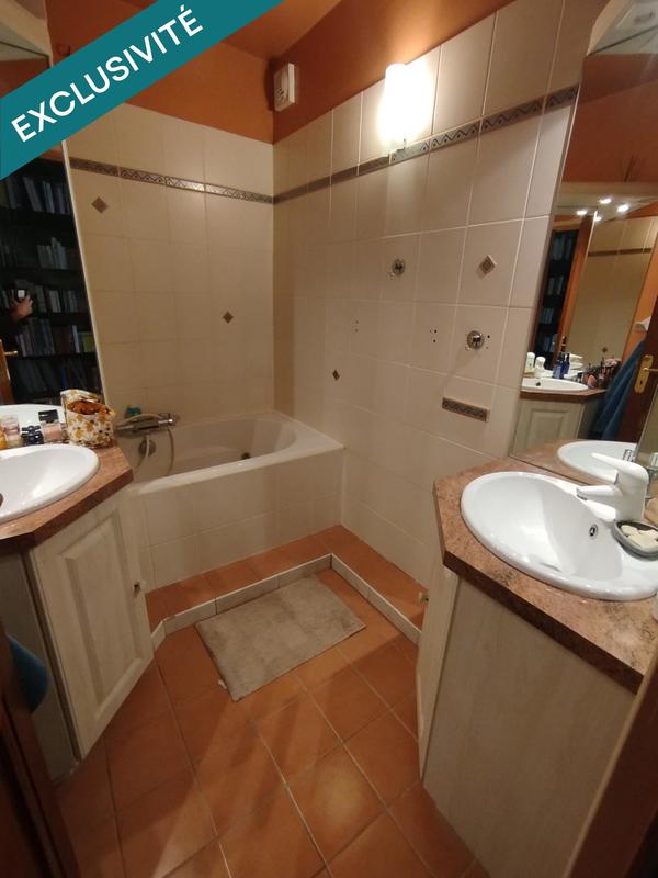 Appartement - 99 m² - 5 pièces