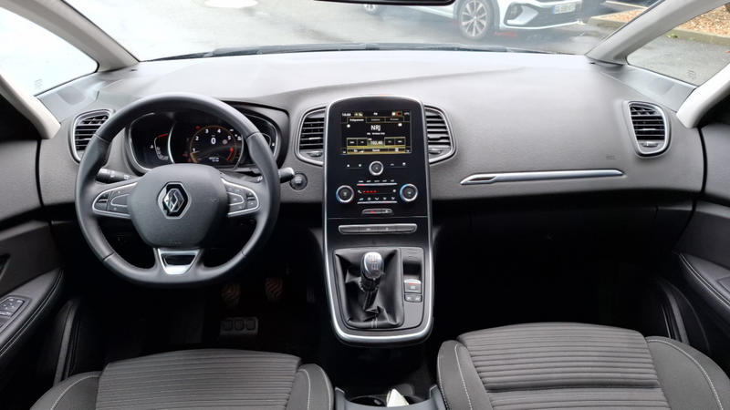 Renault Grand Scénic III Evolution TCe 140