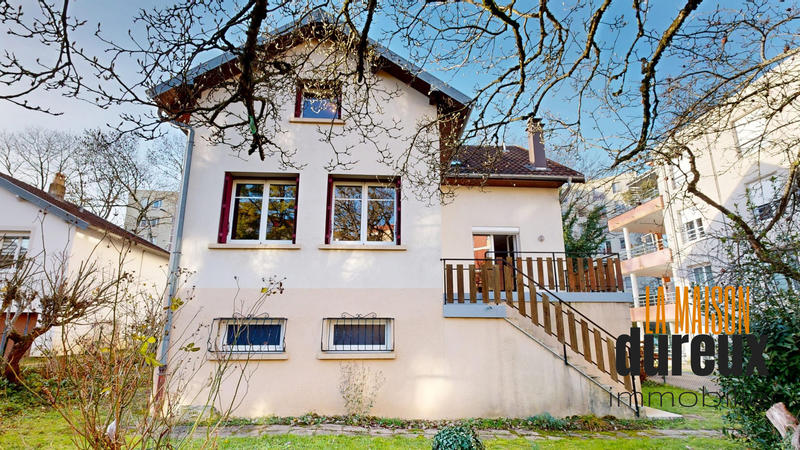 Maison - 159 m² - 6 pièces