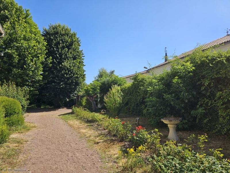 Maison de ville - 258 m² - 10 pièces