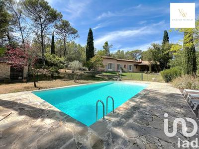 Maison - 274 m² - 10 pièces