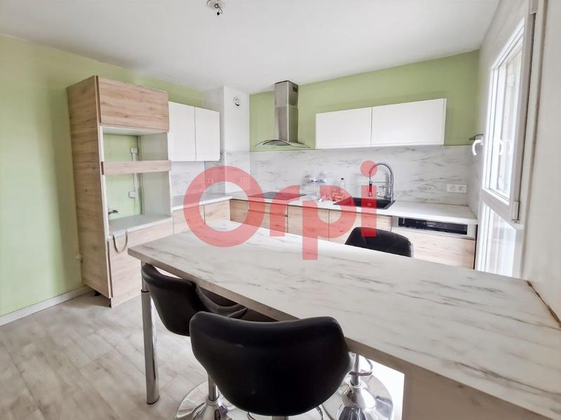 Appartement - 96 m² - 5 pièces