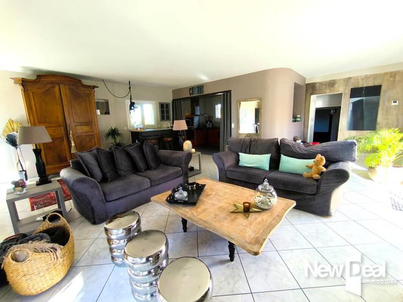 Villa - 171 m² - 6 pièces