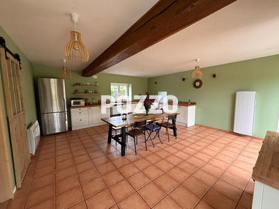 Maison - 180 m² - 6 pièces