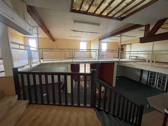 Local commercial - 1 000 m²